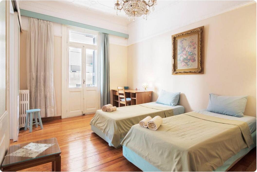 Neoclassical House In The Center Of アテネ エクステリア 写真
