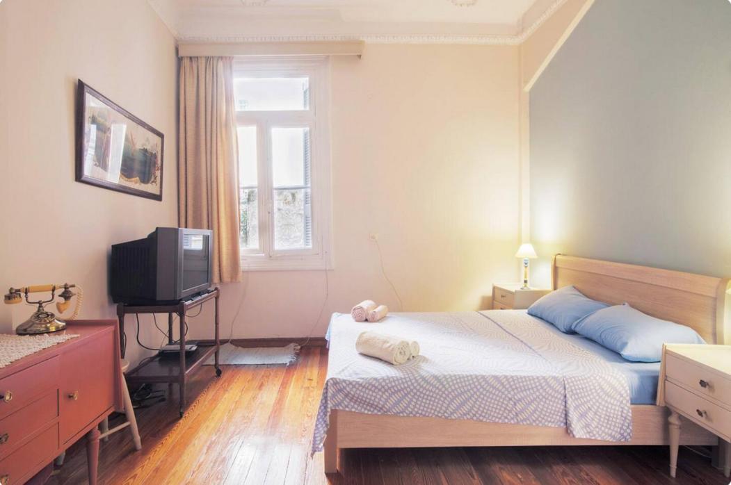 Neoclassical House In The Center Of アテネ エクステリア 写真
